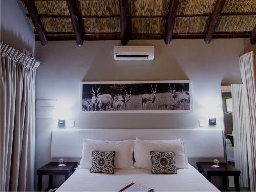 Monate Game Lodge - Tap to explore photos
