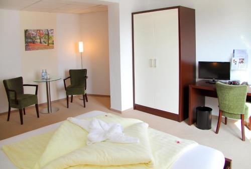Hotel & Bistro Müritzterrasse - image 3