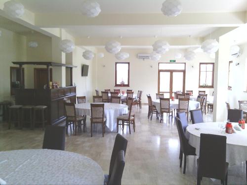 Restorāns, Pension Cetate Valcau de Sus in Bogisa