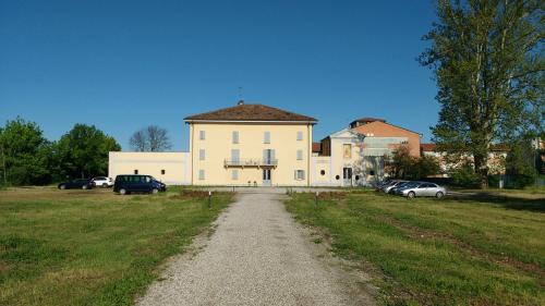Cheap Hotels Near Idropolis Piscine Srl In San Giovanni