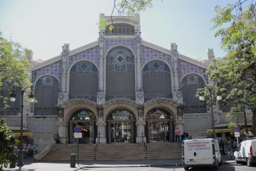 Travel Habitat Plaza del Pilar. - image 9