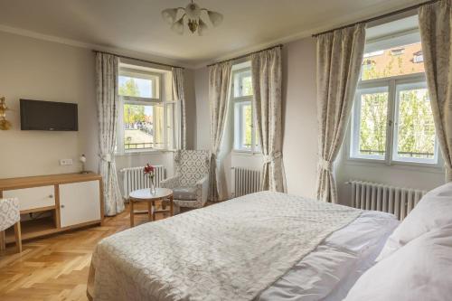 U Zlatych nuzek - image 6