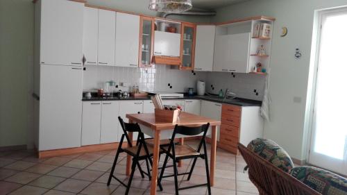 廚房, B & B Il Sicomoro in 蒙泰卡羅托