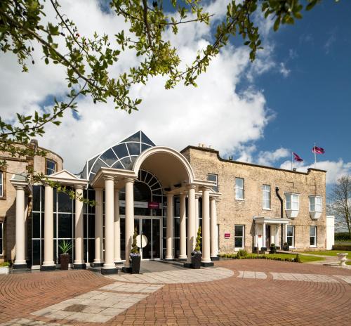 Widok z zewnątrz, Mercure York Fairfield Manor Hotel in York