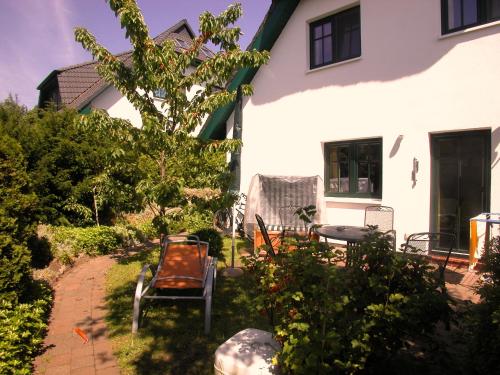 Bejárat, Kapitanshauser Boddenstrasse 29a-c in Gager / Rugen