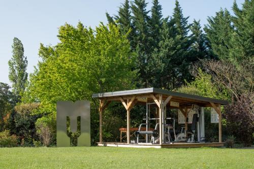 Les Carmes and spa - image 2