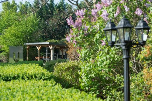 Les Carmes and spa - image 10
