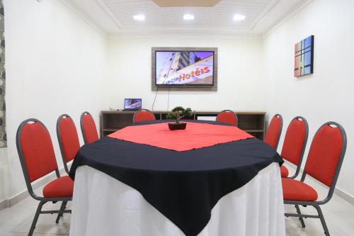 ห้องจัดเลี้ยง, Larison Executive - by Easy Hoteis in ปอร์โค แวโย