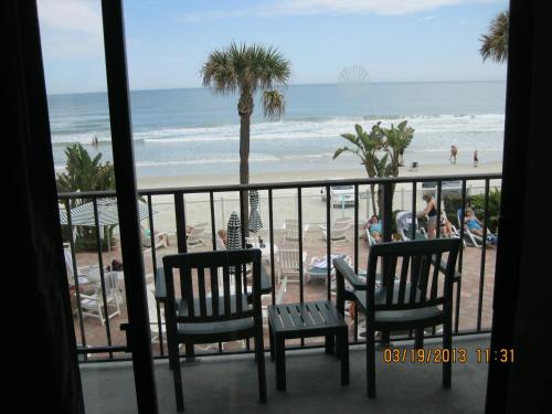 Days Inn by Wyndham Daytona Oceanfront