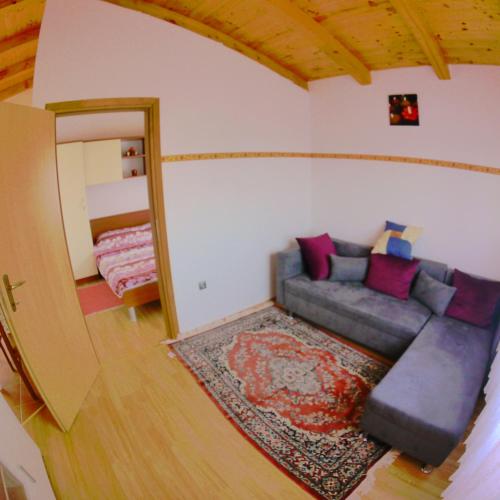  Apartments Anna Maria, Ferienwohnung in Zaton