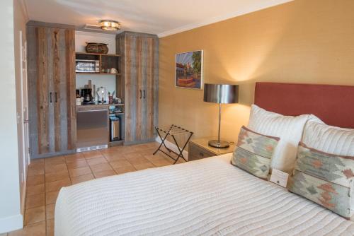 96165685 Harbor House Inn