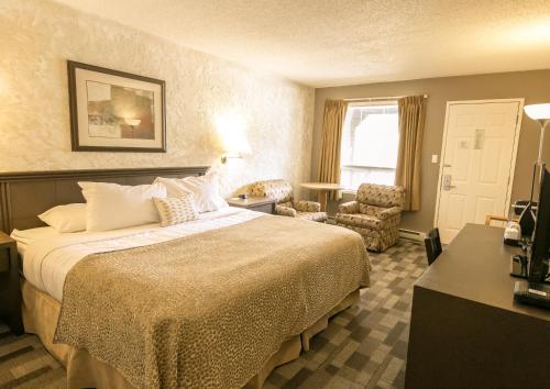Crystal Springs Lodge - Canmore Crystal Springs Lodge - Canmore