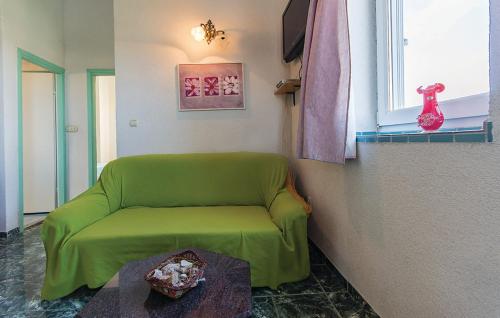 Apartment image 10