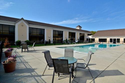 Best Western Galleria Inn & Suites near Buffalo Central Terminal