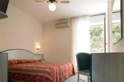 Double Room image 2