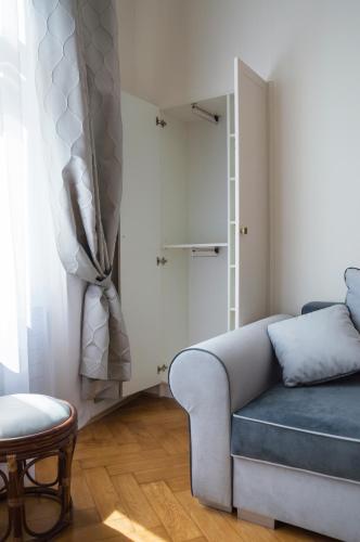 Apartment Havelska - image 13