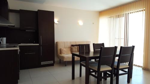 Aparthotel Golf Coast - image 3