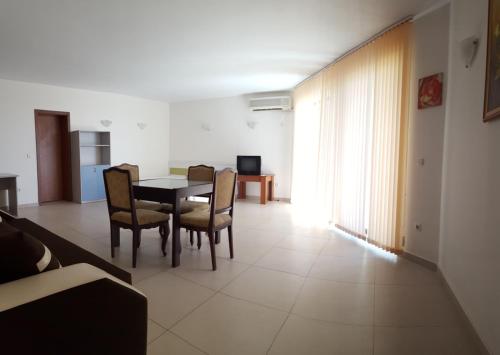 Vista exterior, Aparthotel Golf Coast in Kavarna