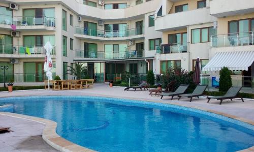 Vista exterior, Aparthotel Golf Coast in Kavarna