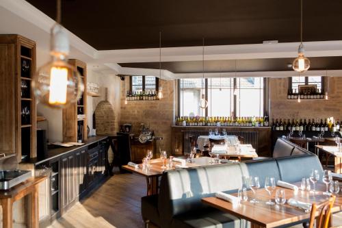 La Rotisserie du Chambertin in Жеврі-Шамбертон