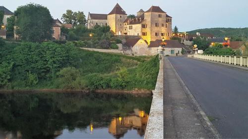 La Terrasse - Les Collectionneurs