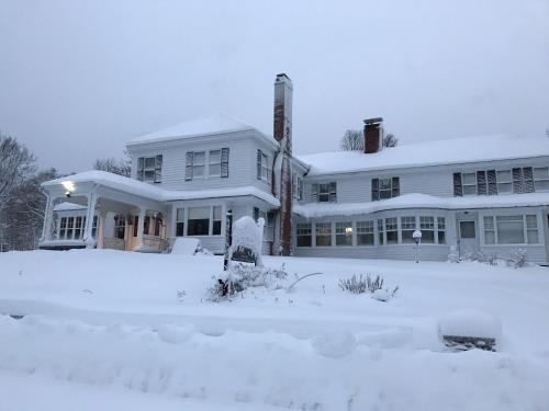 The Brewster Inn - 출입구