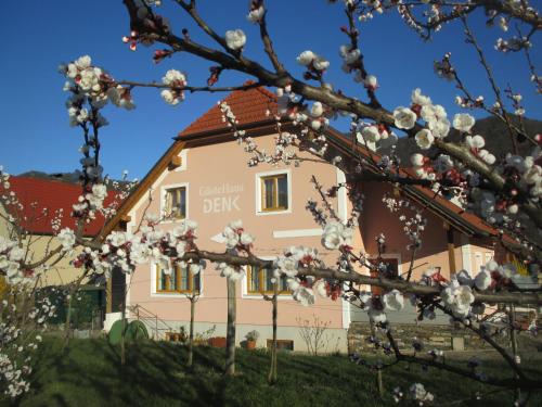 Indgang, GasteHaus Rudolf u. Sandra DENK in Weissenkirchen in der Wachau