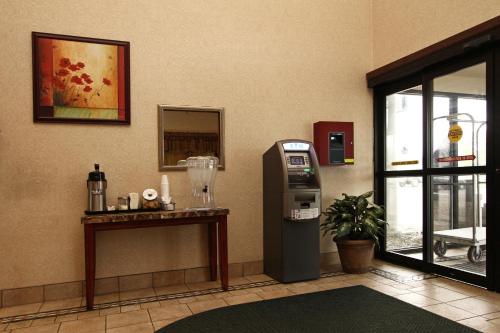 ล็อบบี้, นิว วิกตอเรียน อินน์ -ซู ซิตี้ (New Victorian Inn - Sioux City) in ซู ซิตี้ (IA)