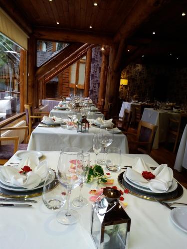 레스토랑, Dos Bahias Lake Resort in 비야 라 앙고스투라