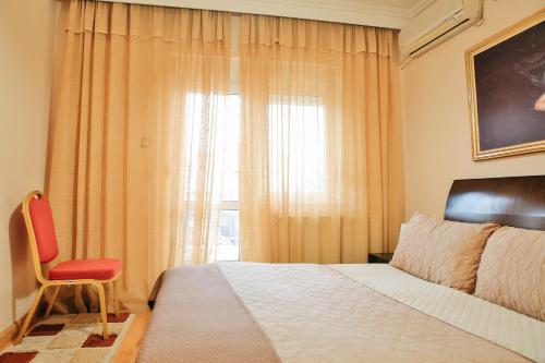 Gold Hotel - image 2