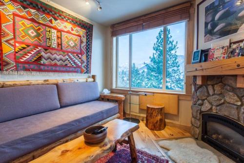 Juniper Springs Lodge # 426 Mammoth Lakes (CA)