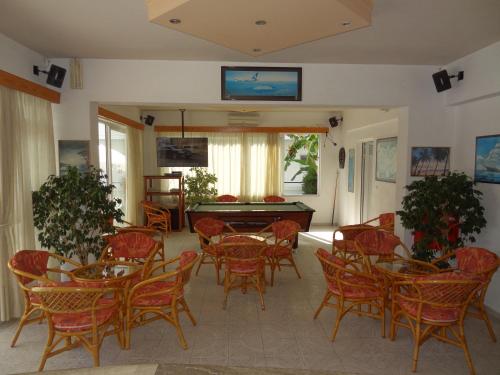 Michalis Studios & Apartments 4