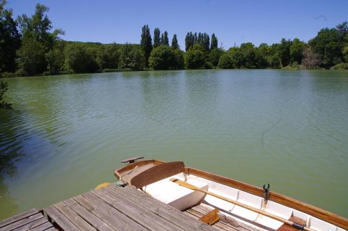 96304812 Logis Hotels Domaine du Châtelard