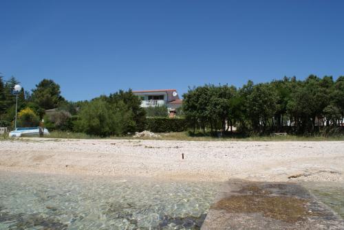  Apartments Jurjevic in Petrčane