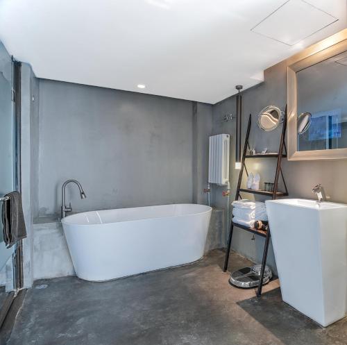 西安春秋舍设计师酒店(半坡国际艺术区) 西安春秋舍设计师酒店(半坡国际艺术区)