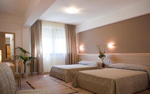 Hotel Marinella Stop at Hotel Marinella to discover the wonders of Marciana Marina. The property features a wide range of facilities to make your stay a pleasant experience. 24-hour front desk, luggage storage, Wi-Fi