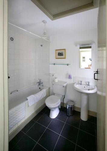 Drum Gate Lodge - image 4