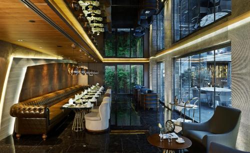 96330604 Hotel Saint Sophia