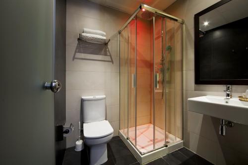 Hostal BCN Ramblas - image 13