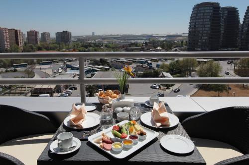 room detail thumbnail 1