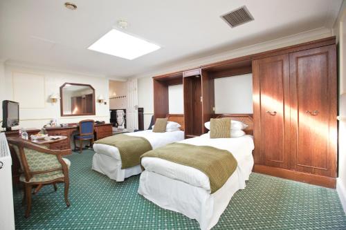Marygreen Manor - image 5