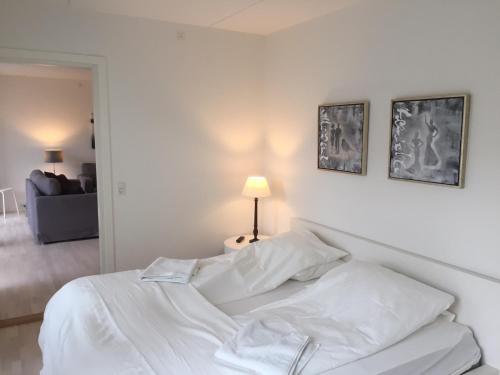 CPH Lux apartm, 2 FULL BATHROOMS 2th - Tap to explore photos