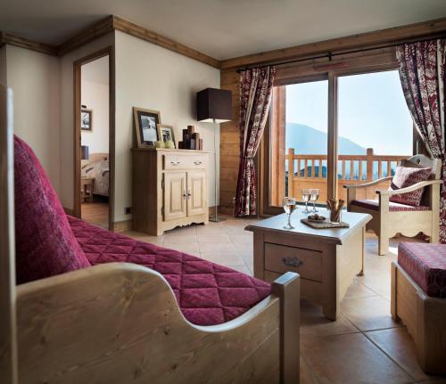 2 bedrooms, 4 beds