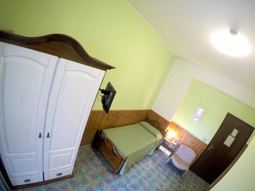 Tourist Hotel - image 14