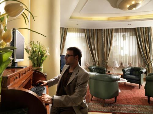 Hotel Ariston - image 12