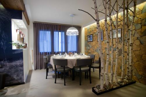 Étterem, Hotel Victor in Rialp