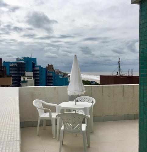 Linda Cobertura Caiobá, amplo terraço com churrasqueira, e linda vista na Av Atlântica, Edificio Frente Mar