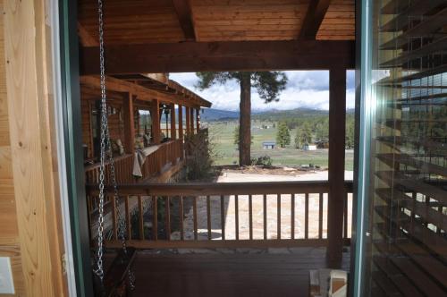 Elkwood Manor Bed & Breakfast - image 5