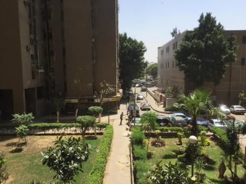 Khayatz Apartment - image 7