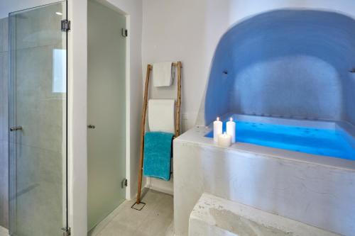 Cosmopolitan Suites - Small Luxury Hotels of the World - image 4